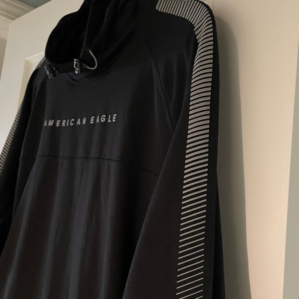 American Eagle Size XL Black Hoodie Warm Poly/Elastane Gray Accents on Sleeves - Picture 3 of 9